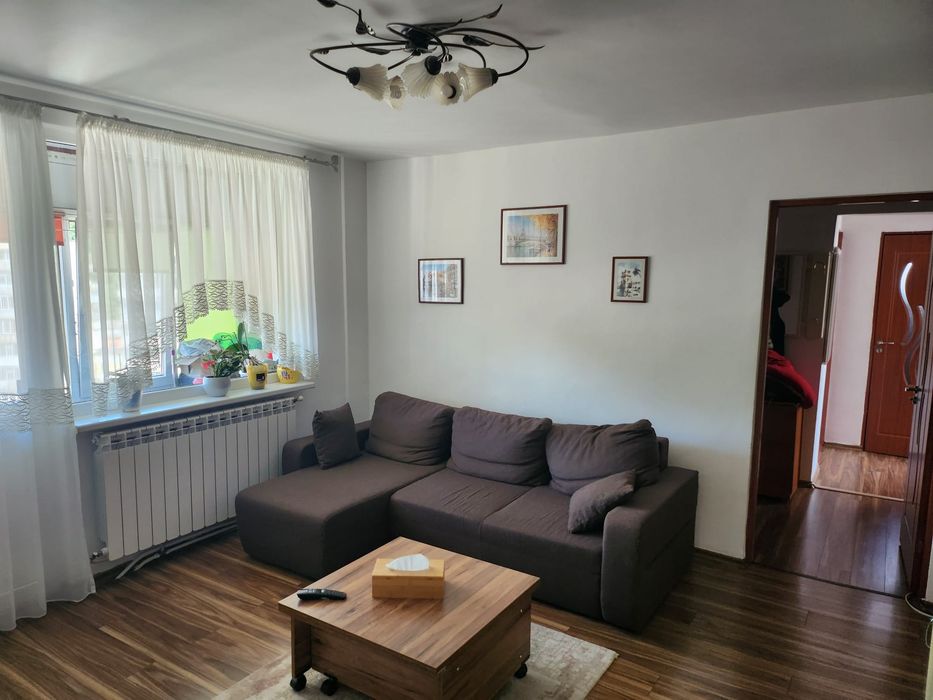 Vând ap. 3 camere central