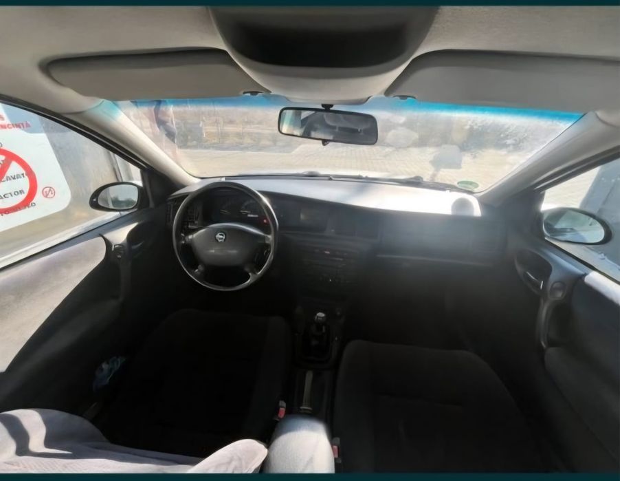 Opel vectra benzina