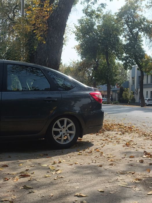 Lada Granta Liftback 16 клапанов