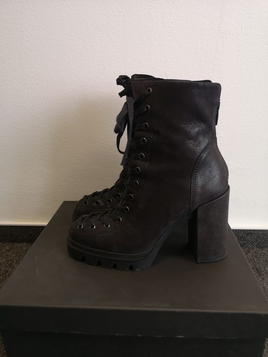 Ghete piele dama Musette