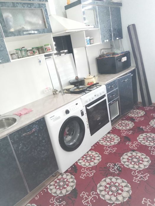 1 хонали кв 4этажда сотилади уй узимники