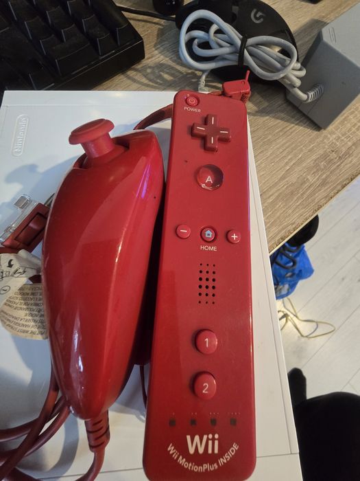 Nintendo Wii plus maneta WII Motion Plus