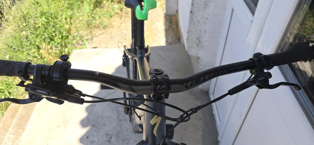 Bicicleta electrică Specialized