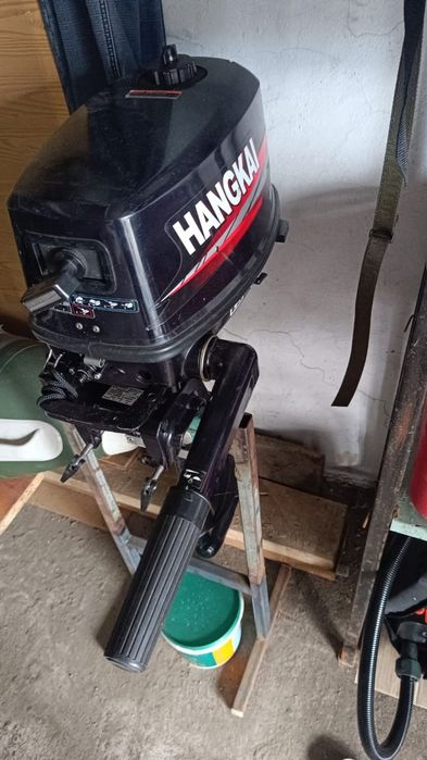 Моторная лодка продам