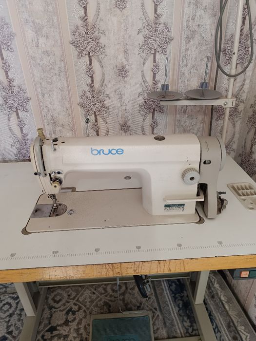 Bruce tikuv mashinasi