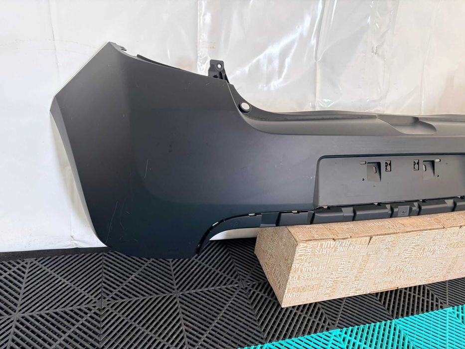 Bara spate Renault Clio 3 RS noua originala Renault