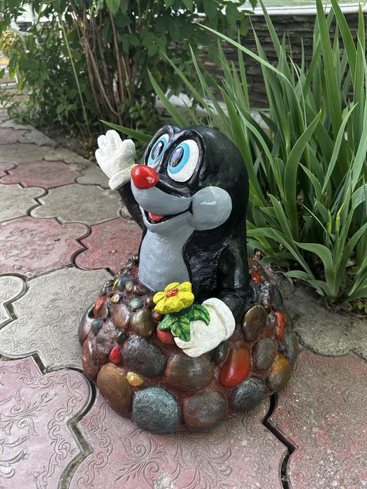 Продается садовая фигура из цемента