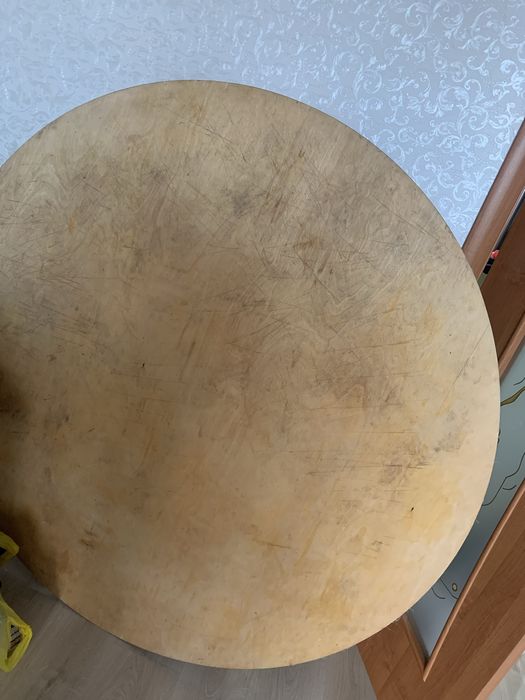 Продам стол круглый