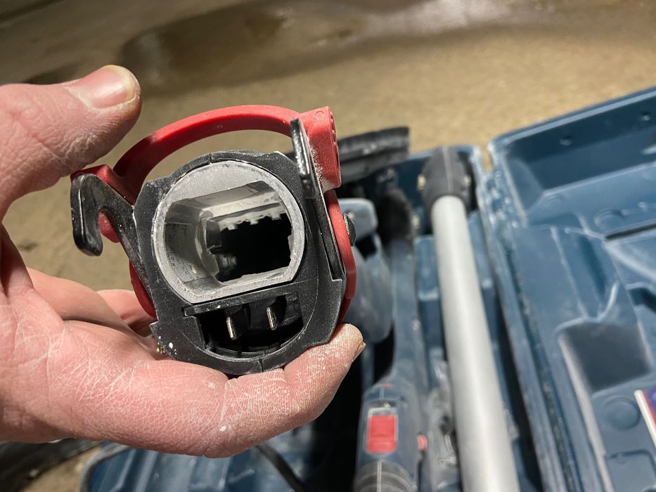 Жираф за Шкурене Bosh