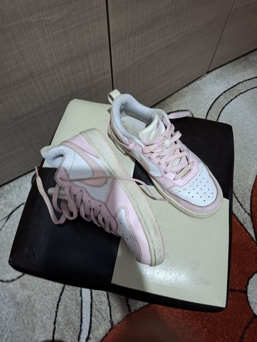Nike,mărimea 37.
