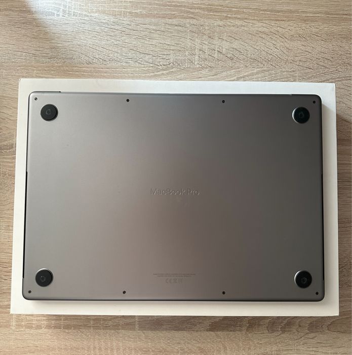MacBook pro 14 m1 pro 16/512