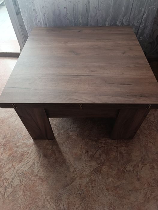 Продам столик трансформер