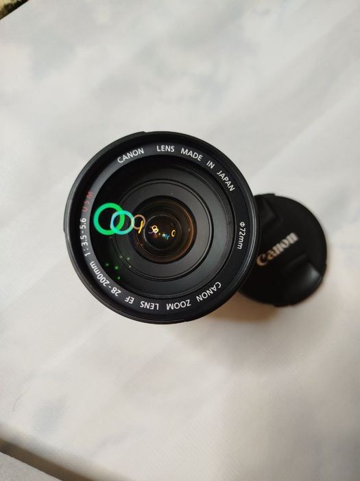 Продается полупрофессиональный фотоаппарат Canon EOS 700D + 28-200 Ult