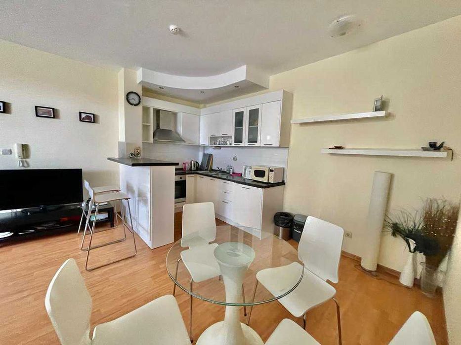 Продава се Двустаен апартамент в Свети Влас - 79 кв.м за 1456 €/кв.м - Снимка #4