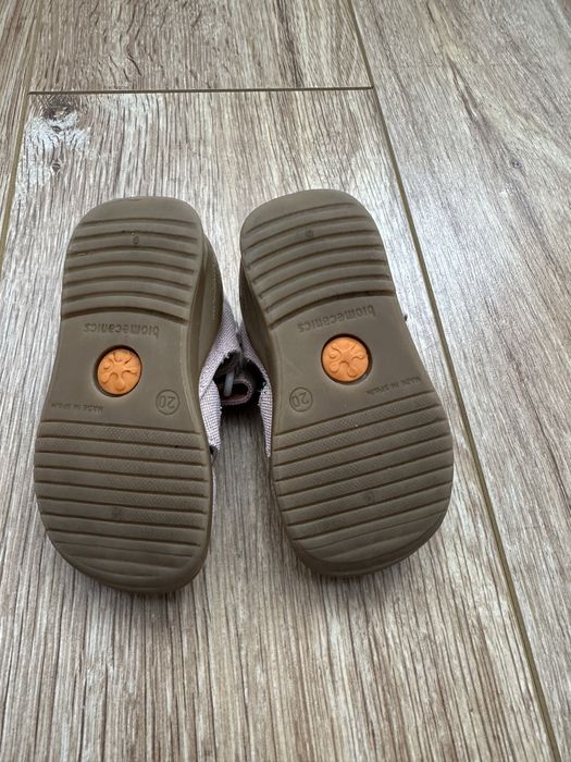 Vand Biomecanics  pentru fete marimea 20