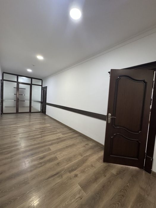Хамза Метро недалеко Сдаётся офис 10 Комнат 310м2