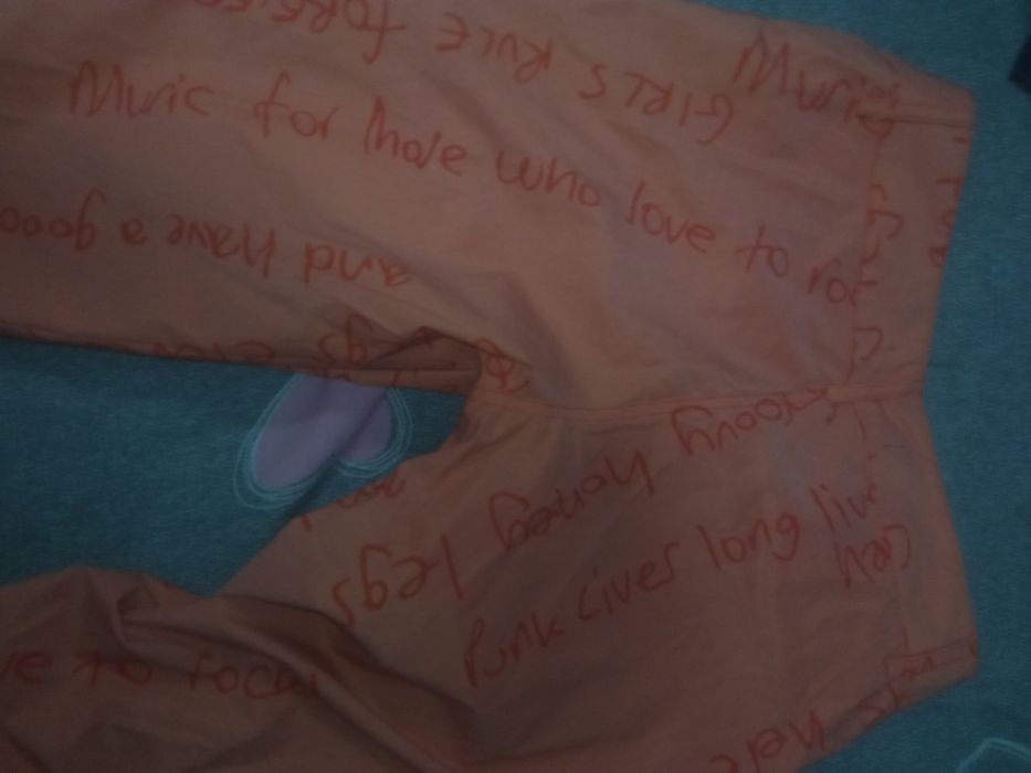 штаны яркие прямые