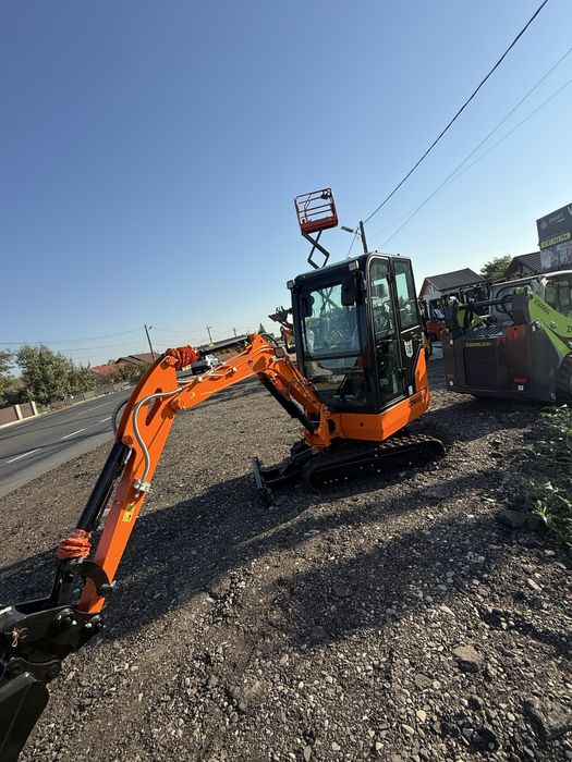 Mini Excavator 2 Tone JCB CAT KUBOTA
