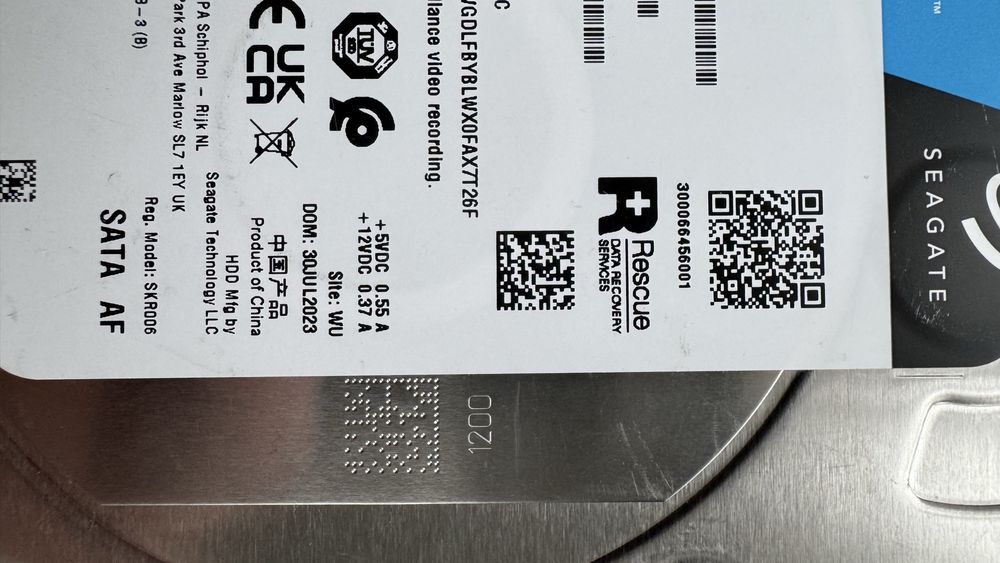 Vand HDD 4TB pentru calculator NVR , desktop . 100% sanatate .