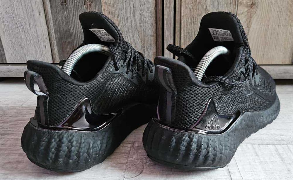 Adidas Alphaboost M Parley – mărime 41 1/3 (26 cm)