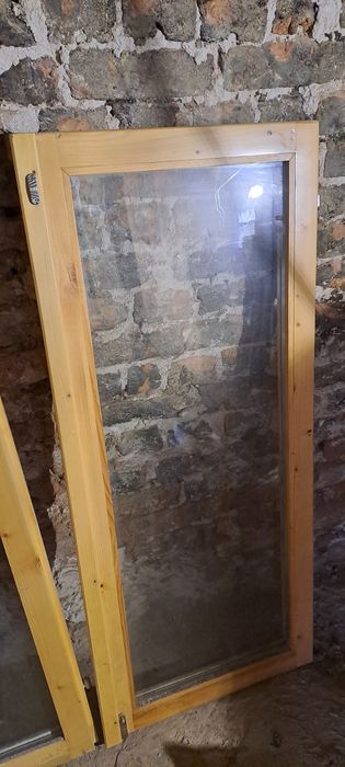 Продавам дървена дограма