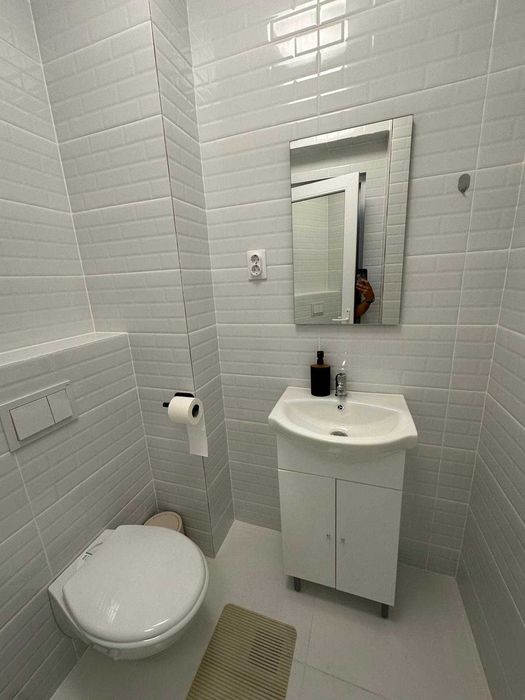 Ap 3 camere de inchiriat, 2 bai, loc de parcare, zona Dedeman
