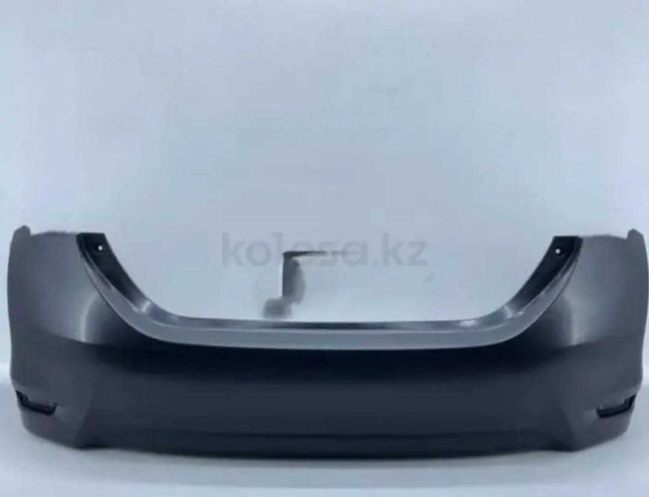 Бампер задний новый в оригинале на Toyota corolla