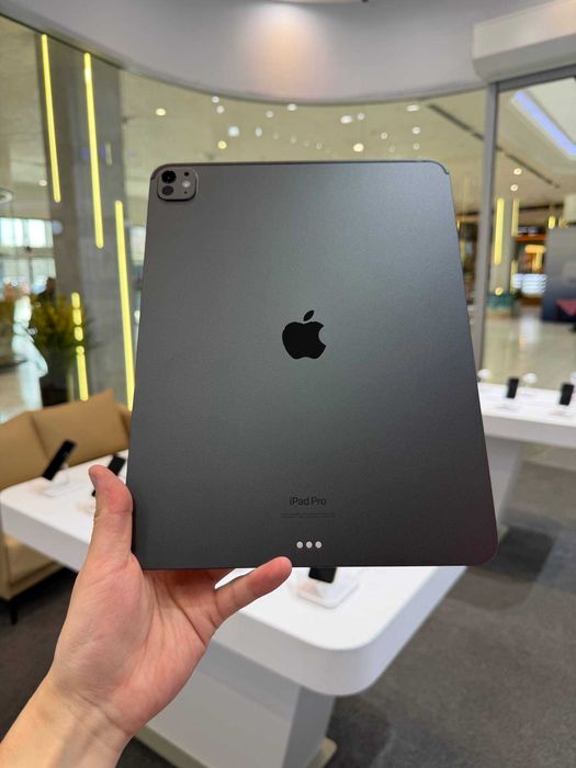 iPad Pro M4 Black 13-inch 100%