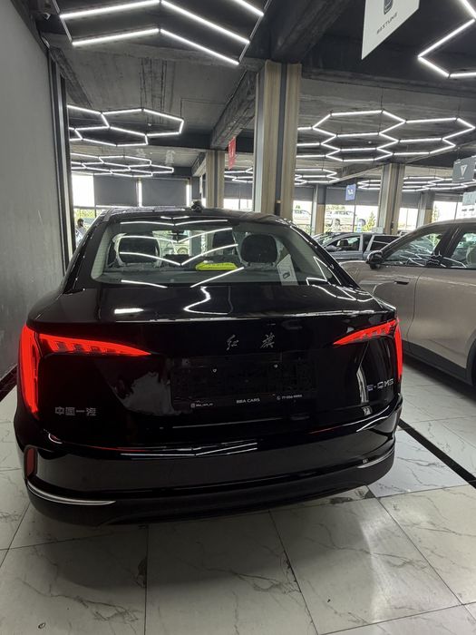 Hongqi eq m5 elektr