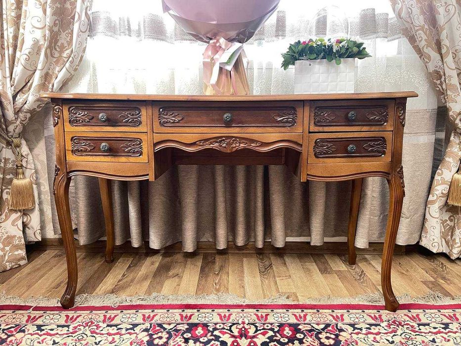 Консоль и две тумбочки