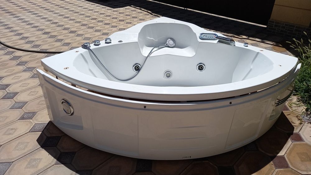 Продам джакузи 90000