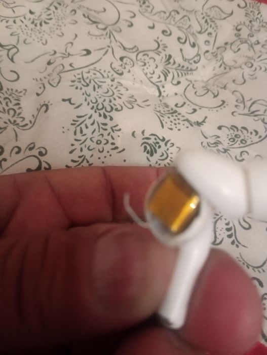 Наушники продам срочно