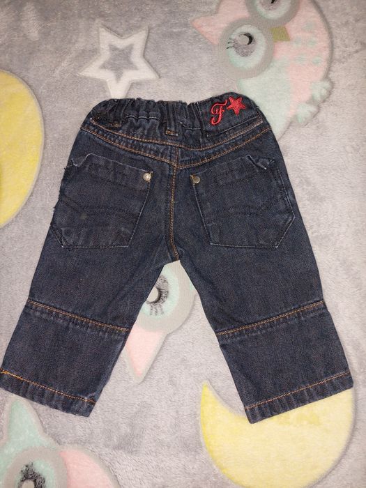 Продам джинсы для мальчика до 1-1.5