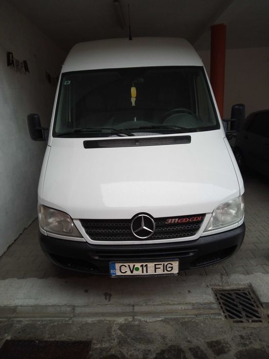Vând Mercedes sprinter recent vopsit