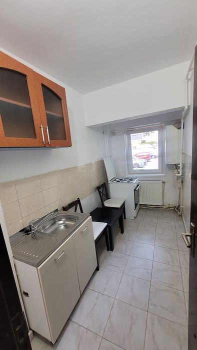 Proprietar închiriez garsoniera confort I, mobilata, utilată  în zona centrala