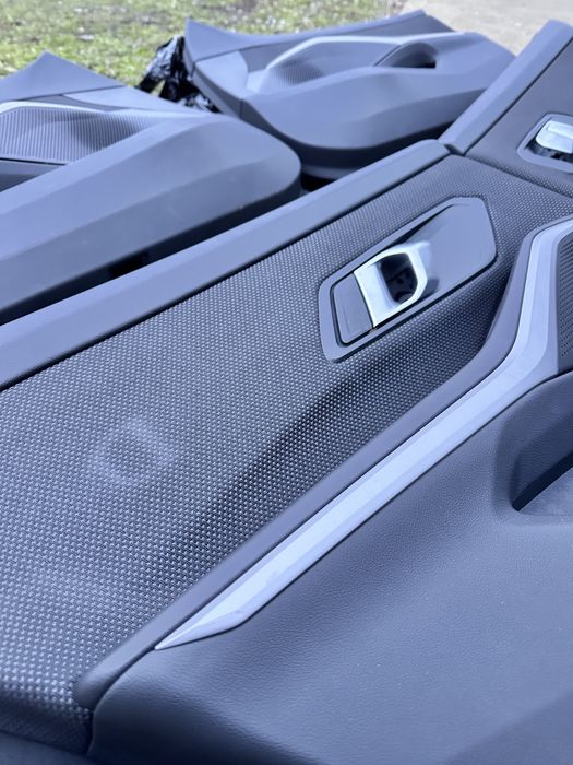 Fețe de usi / interior BMW g21 in stare impecabila .