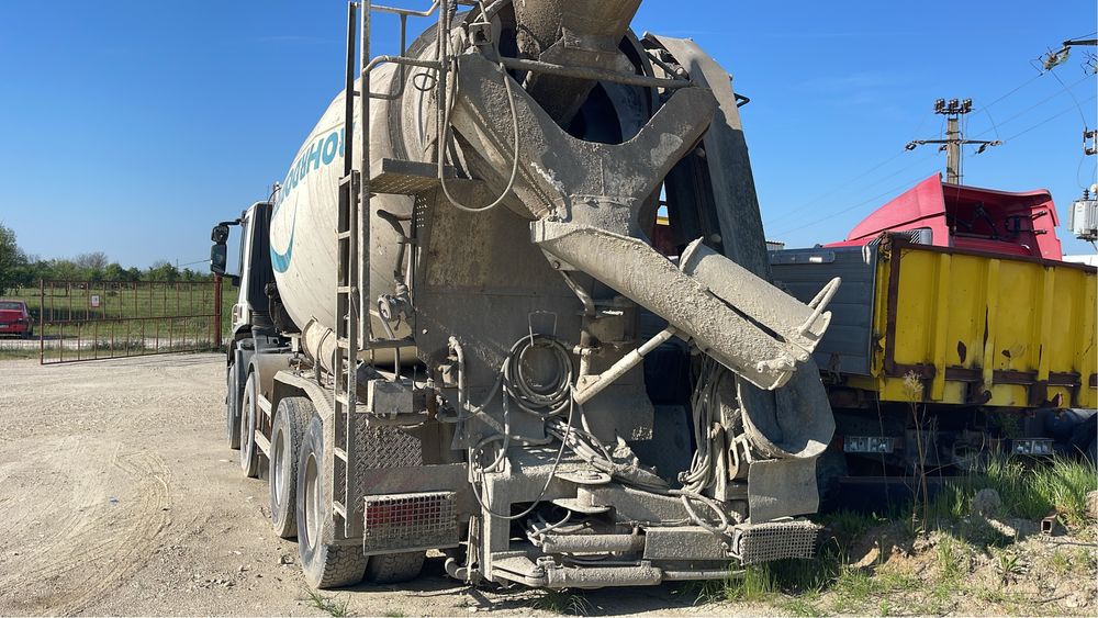 Iveco trakker 8x4 cifa beton