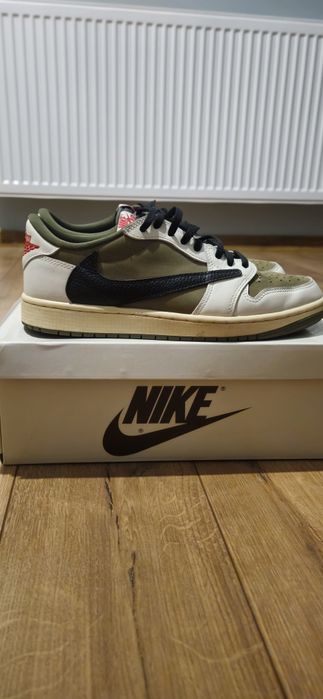 Jordan 1 Travis Scott Medium Olive