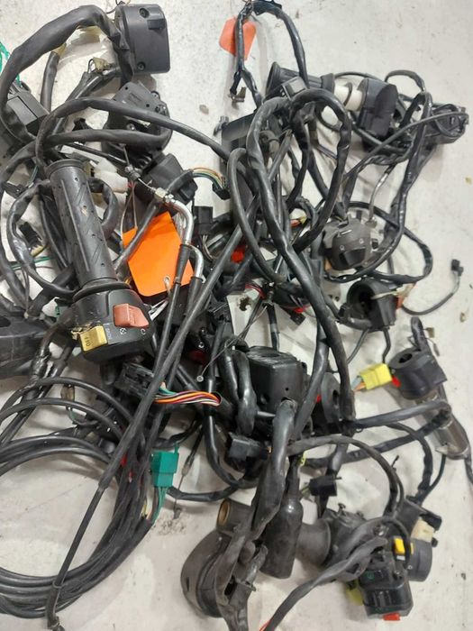 Piese Accesorii motociclete Honda Yamaha Suzuki Kawasaki Ducati