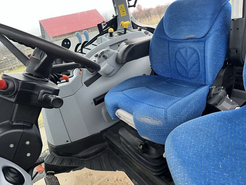 Tractor new holland