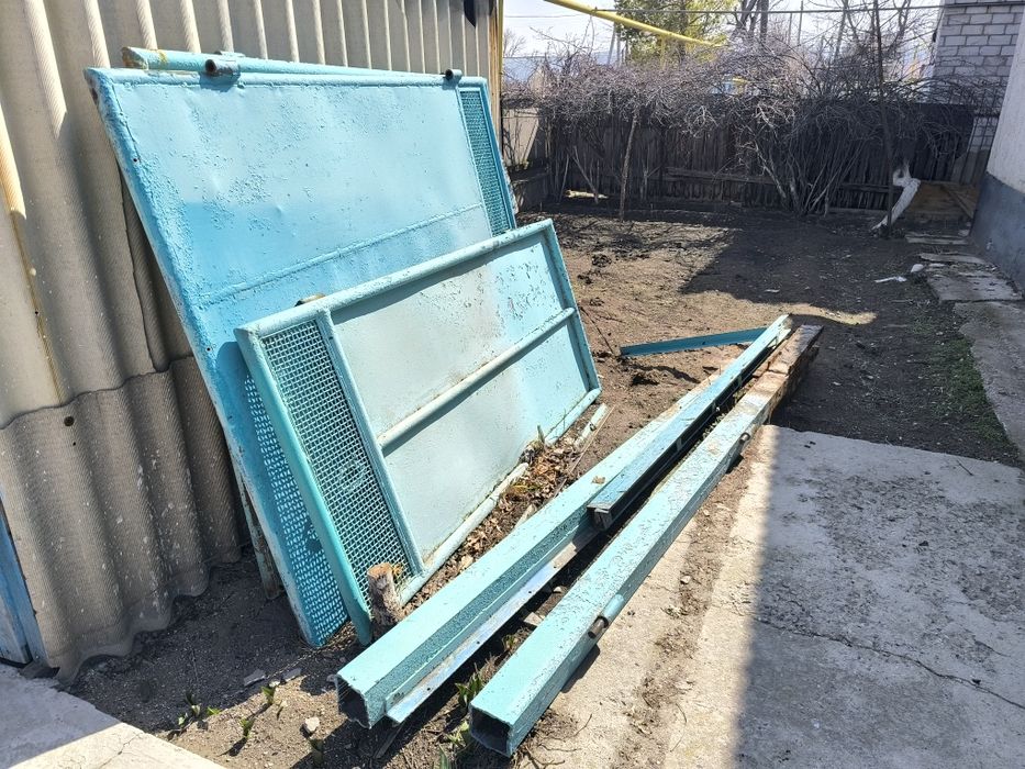 Продаю ворота с калиткой