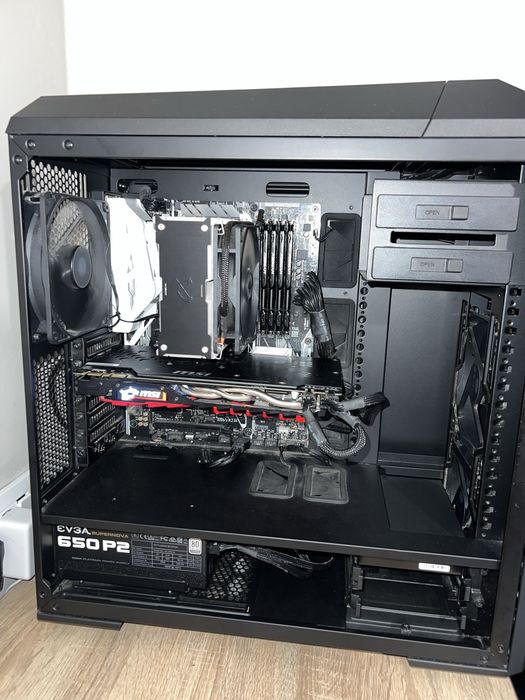 PC Gaming i5-6600K / GTX 1070 8GB / 16GB RAM / SSD + HDD