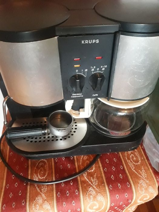 Продавам кафе машина крупс