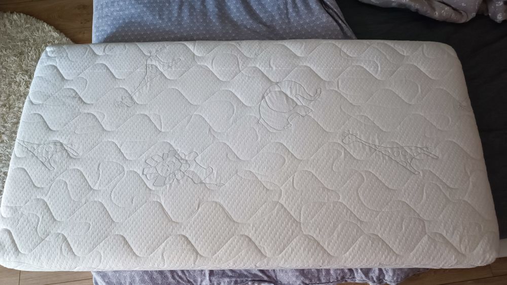 Двулицев матрак 120/60см