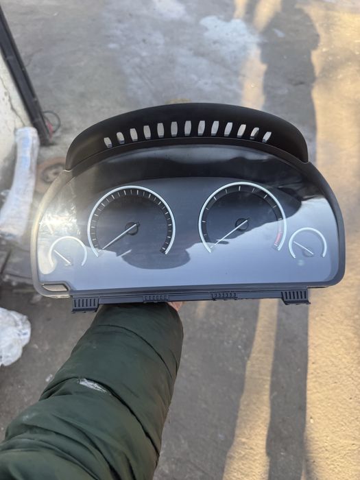 Полудигитално табло Бмв х5 ф15 (kilometraj bmw x5 f15)