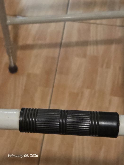 Cadru de mers pliabil