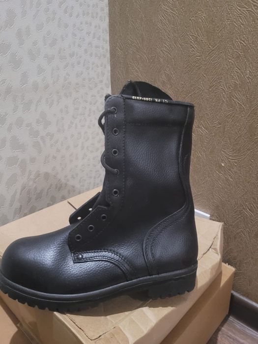 Обувь Берцы зимние и Туфли