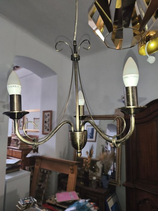 Lustră suspendă cu 3 brațe aurie