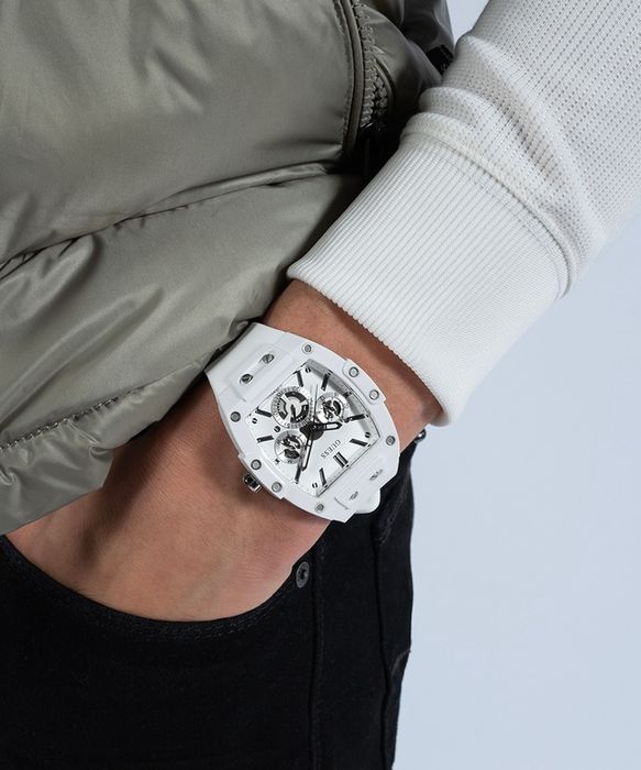 Часовник    Guess