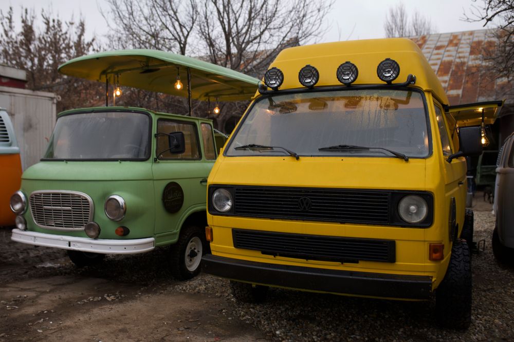 Bar mobil tip van pentru nunți și evenimente